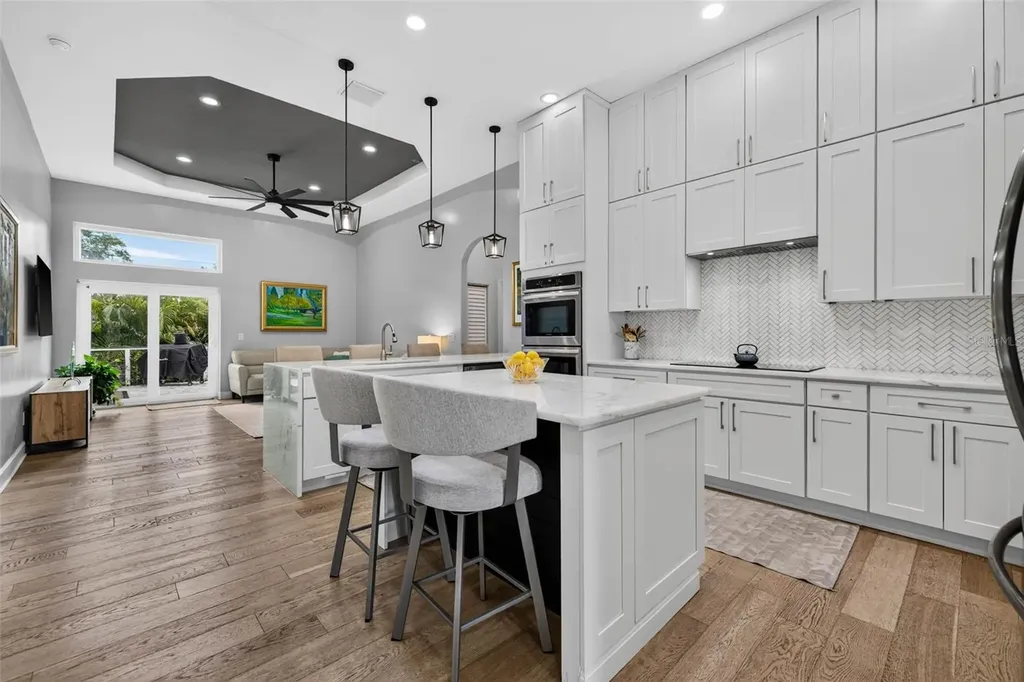 815 59th Avenue NE St Petersburg FL 33703