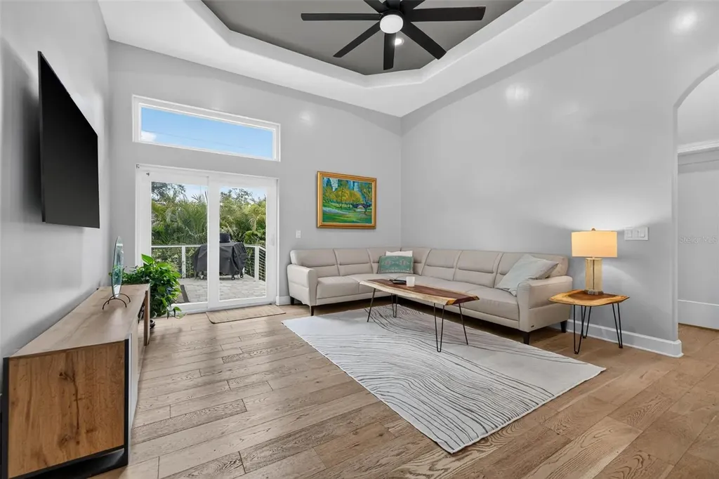 815 59th Avenue NE St Petersburg FL 33703