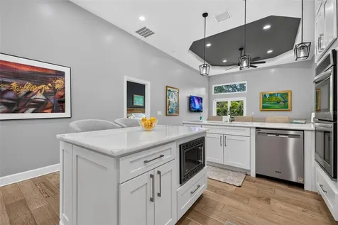 815 59th Avenue NE St Petersburg FL 33703