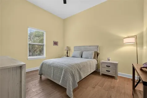 815 59th Avenue NE St Petersburg FL 33703