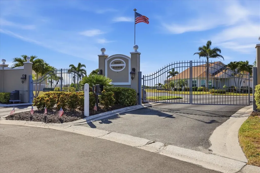 586 Eden Drive Englewood FL 34223