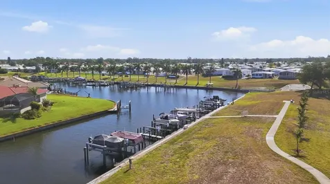 586 Eden Drive Englewood FL 34223