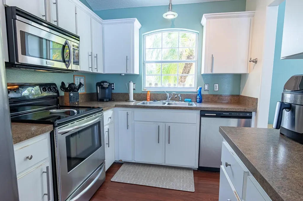 906 Wee Burn Place Sarasota FL 34243