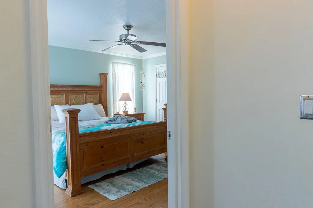 906 Wee Burn Place Sarasota FL 34243