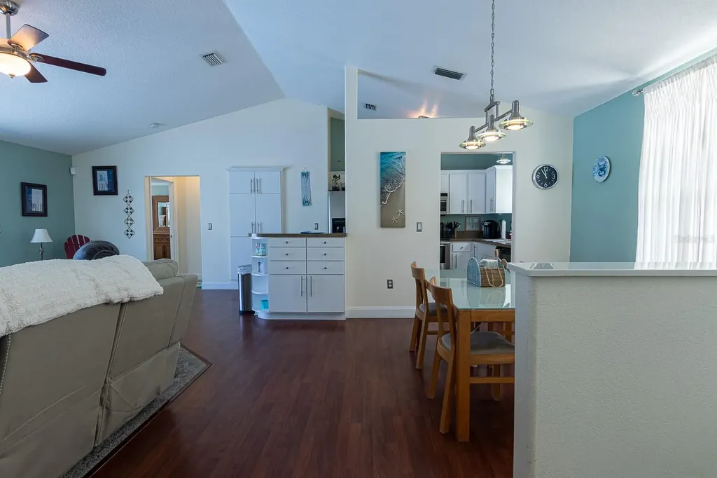 906 Wee Burn Place Sarasota FL 34243