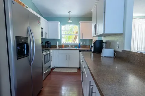 906 Wee Burn Place Sarasota FL 34243