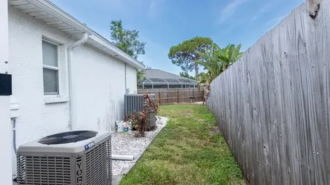 906 Wee Burn Place Sarasota FL 34243