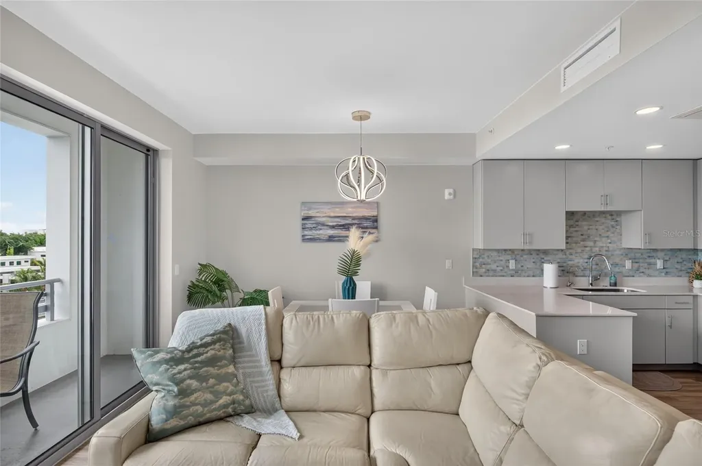 1709 N Tamiami Trail Sarasota FL 34234