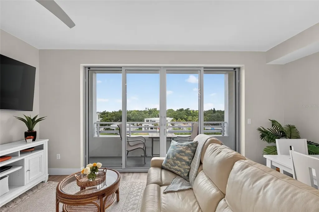 1709 N Tamiami Trail Sarasota FL 34234