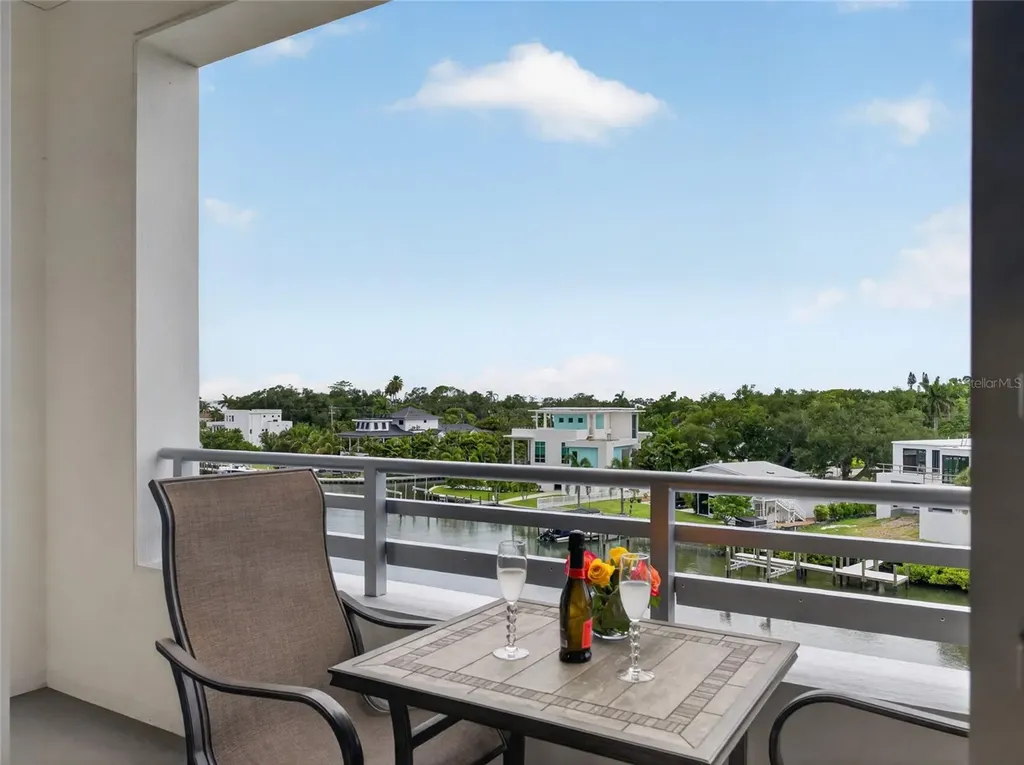 1709 N Tamiami Trail Sarasota FL 34234