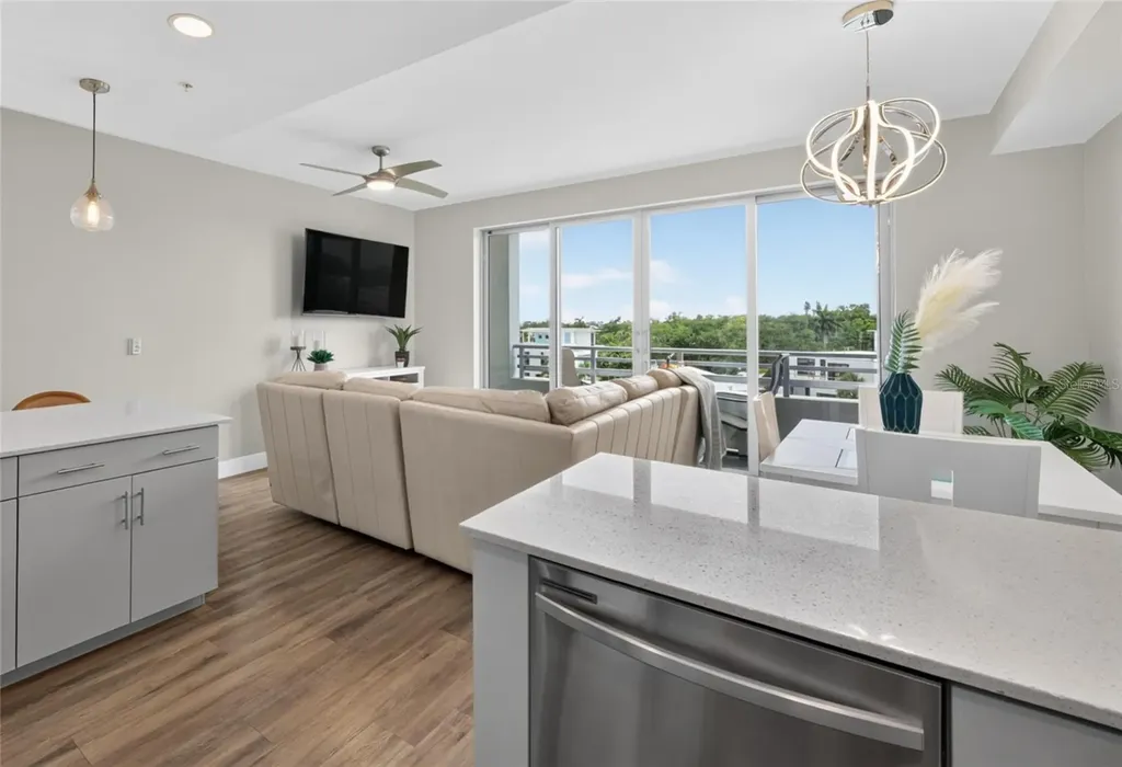 1709 N Tamiami Trail Sarasota FL 34234