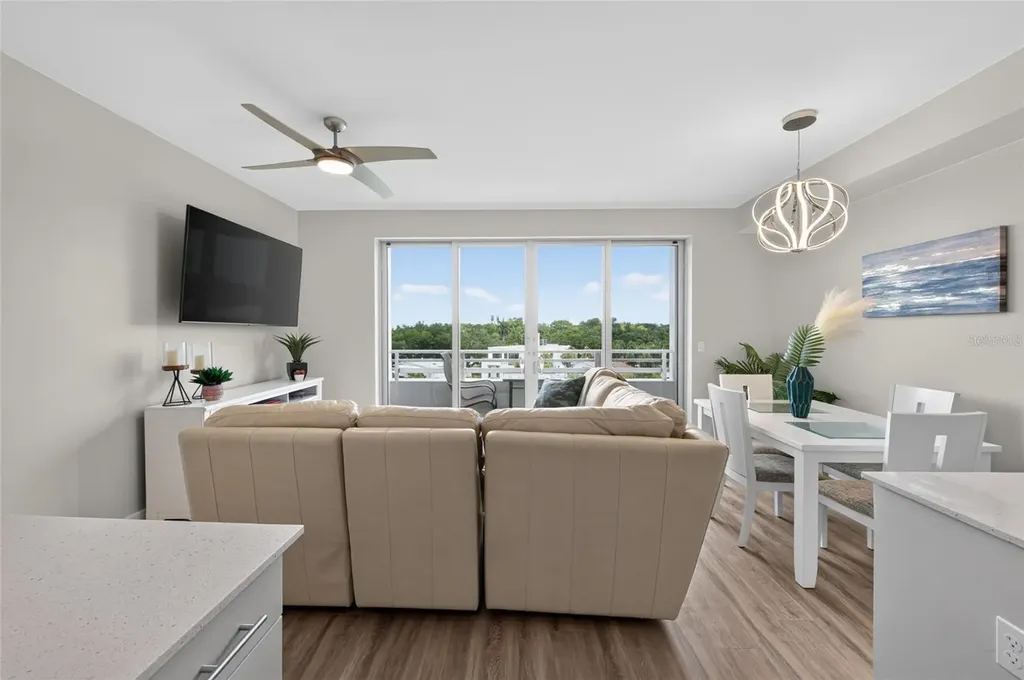1709 N Tamiami Trail Sarasota FL 34234