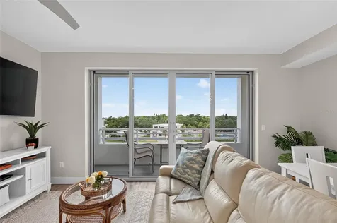 1709 N Tamiami Trail Sarasota FL 34234
