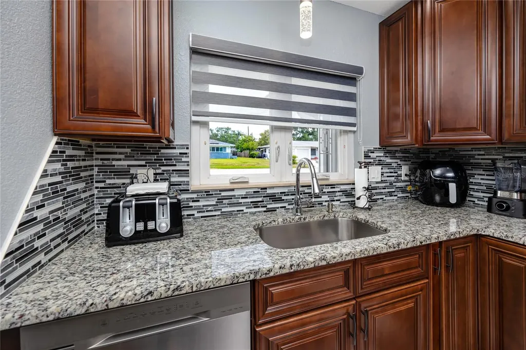 1833 Hunt Lane Clearwater FL 33764