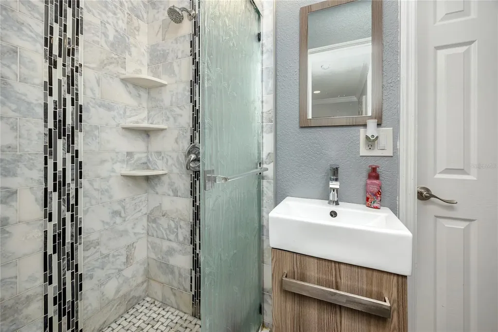 1833 Hunt Lane Clearwater FL 33764
