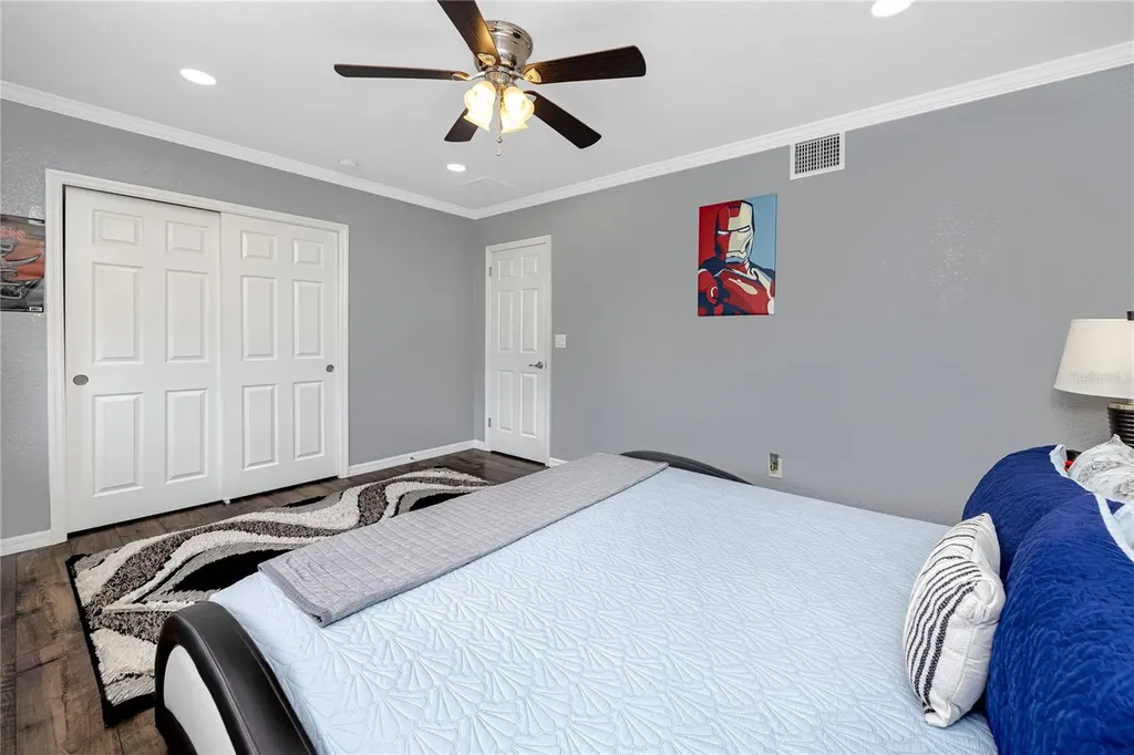 1833 Hunt Lane Clearwater FL 33764