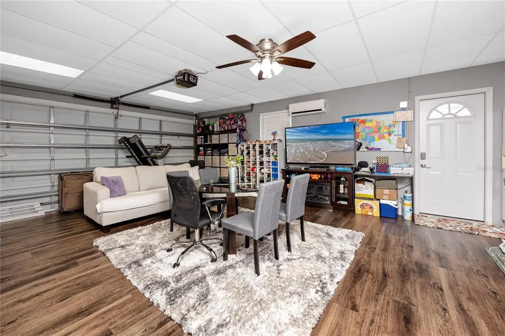 1833 Hunt Lane Clearwater FL 33764