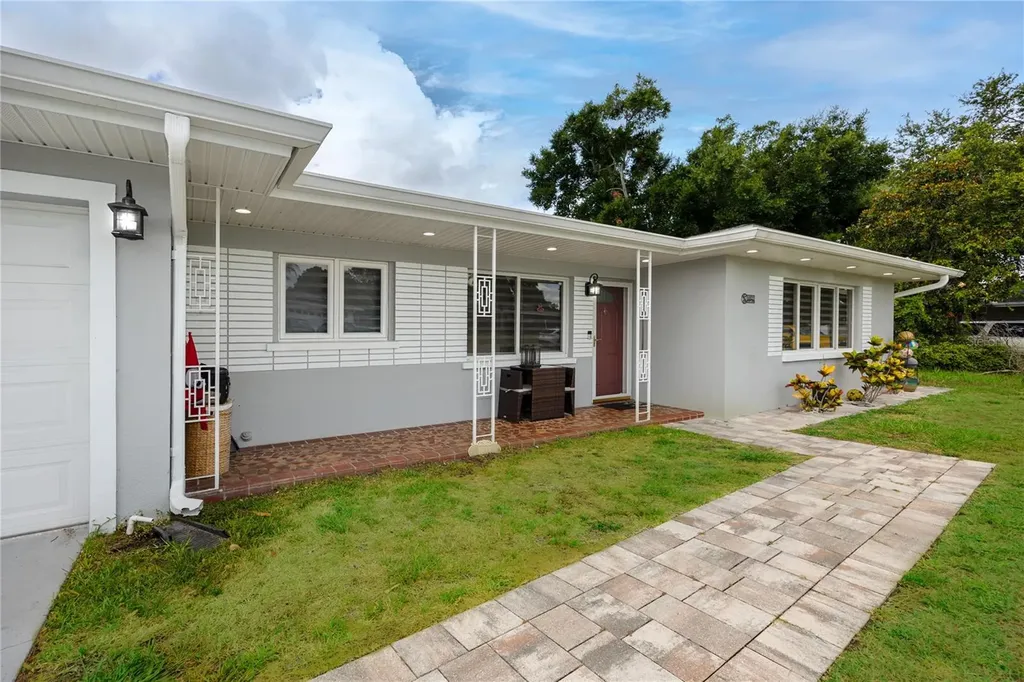 1833 Hunt Lane Clearwater FL 33764