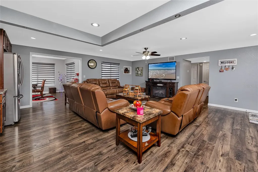 1833 Hunt Lane Clearwater FL 33764