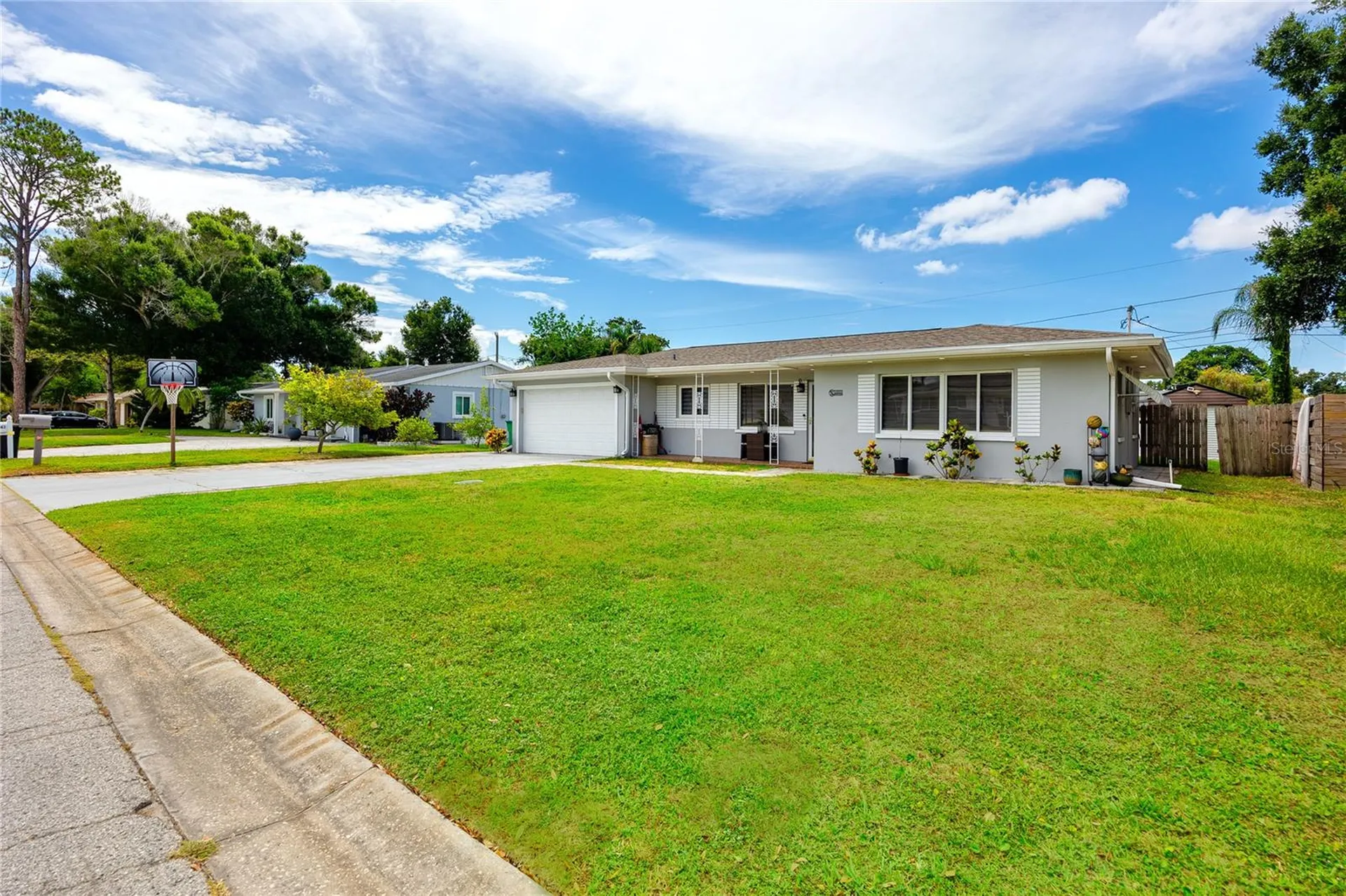 1833 Hunt Lane Clearwater FL 33764