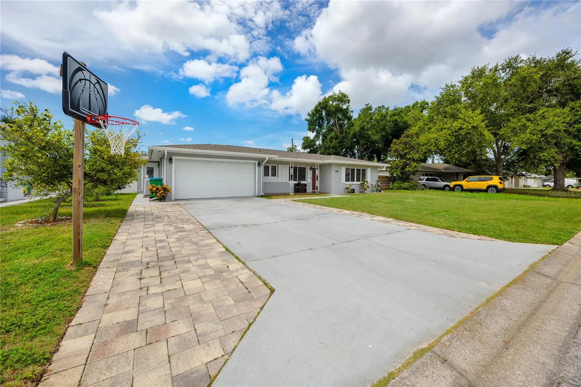 1833 Hunt Lane Clearwater FL 33764