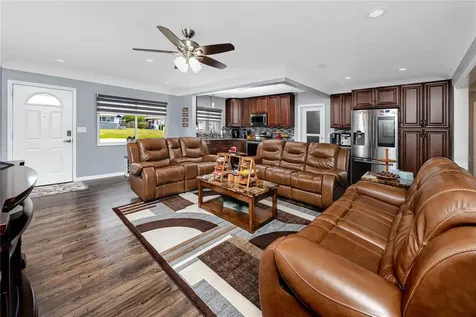 1833 Hunt Lane Clearwater FL 33764