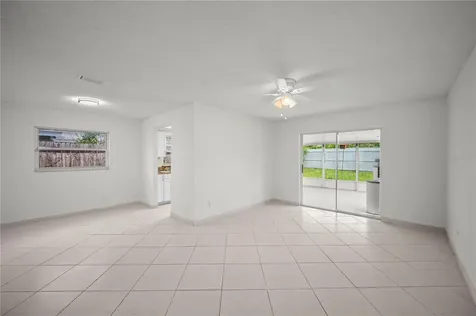 405 N Hawthorn Circle Winter Springs FL 32708