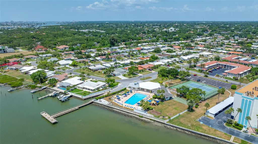 14499 Mooring Drive Seminole FL 33776