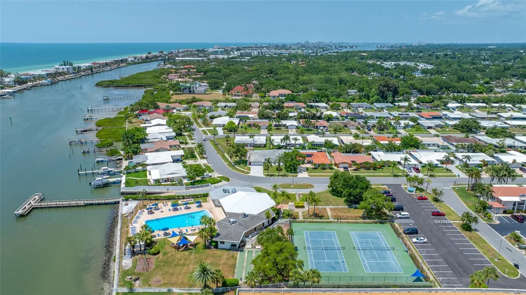 14499 Mooring Drive Seminole FL 33776