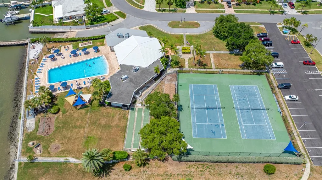 14499 Mooring Drive Seminole FL 33776