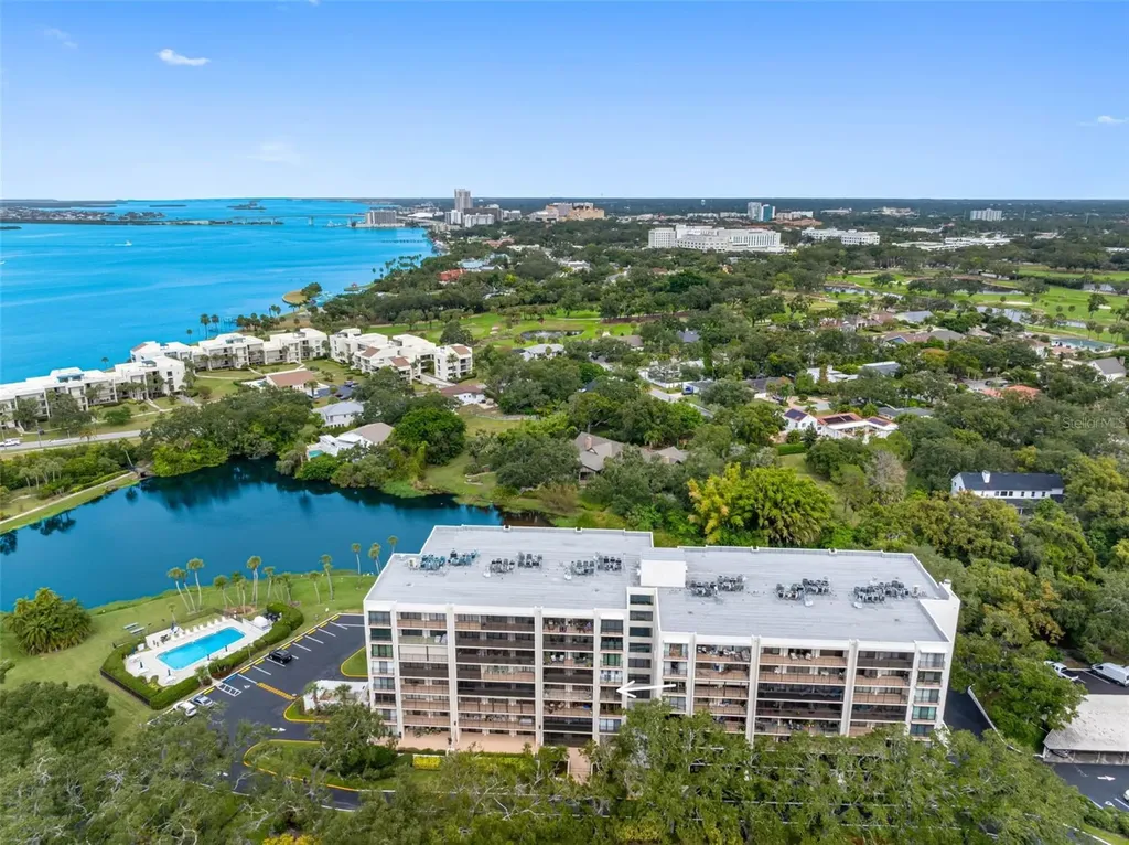 220 Belleview Boulevard Belleair FL 33756