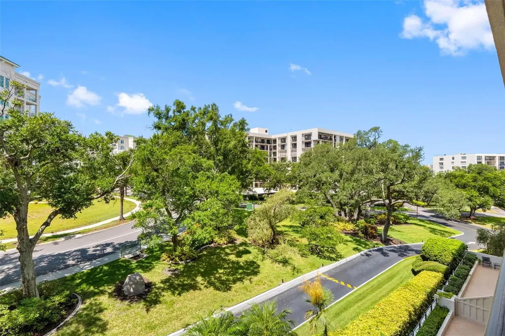 220 Belleview Boulevard Belleair FL 33756