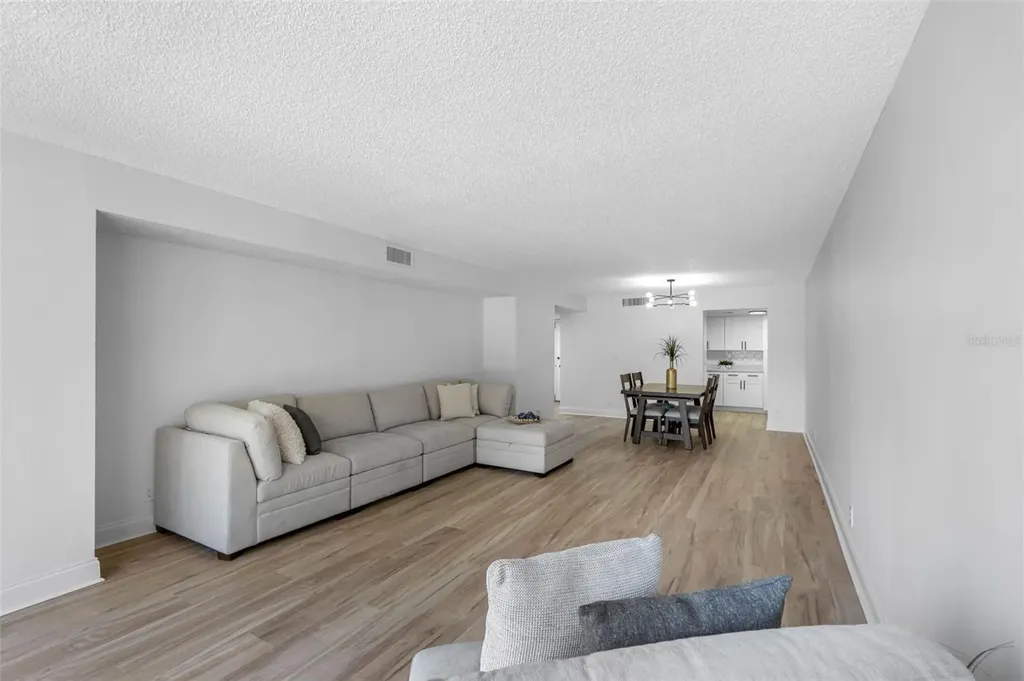 220 Belleview Boulevard Belleair FL 33756