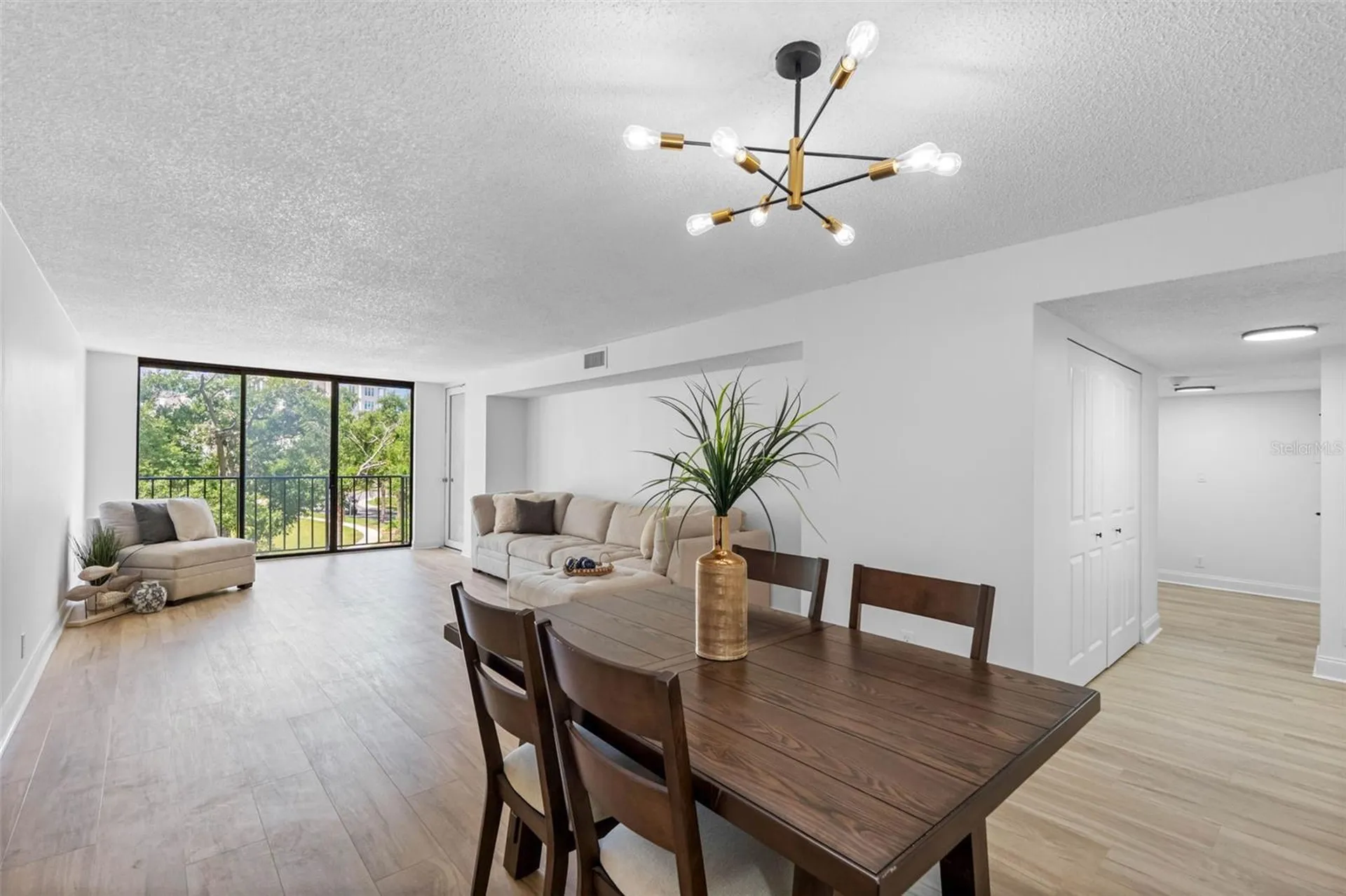 220 Belleview Boulevard Belleair FL 33756