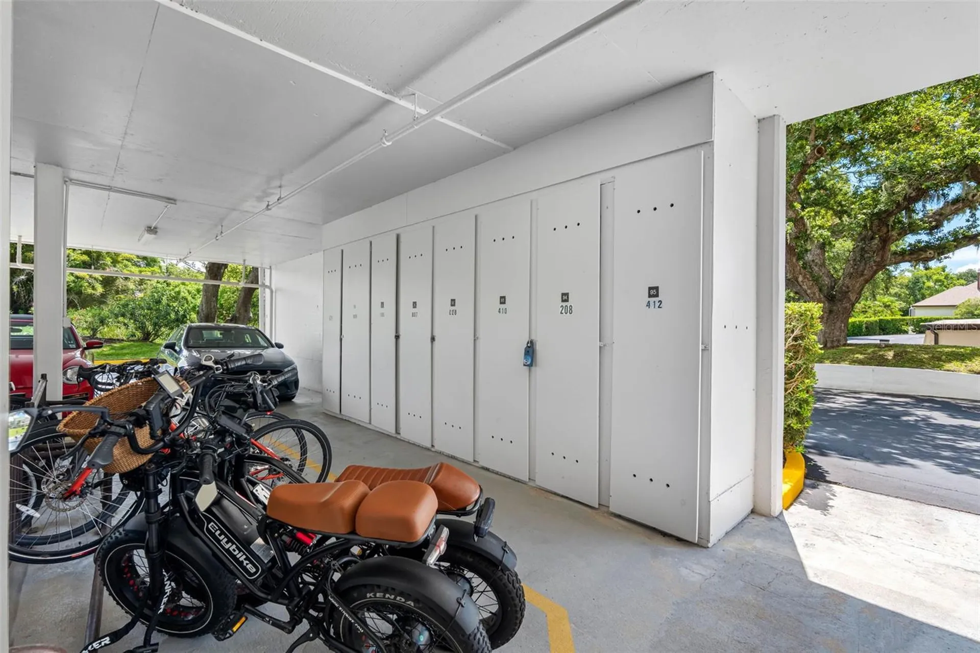 220 Belleview Boulevard Belleair FL 33756