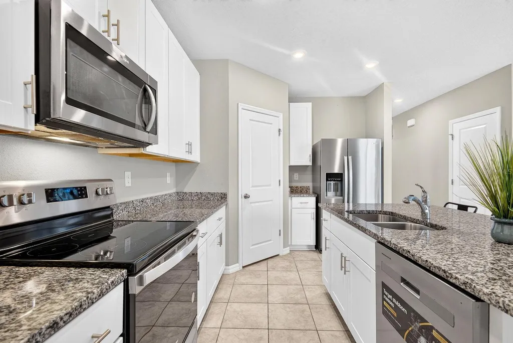 10025 Daybreak Glen Parrish FL 34219