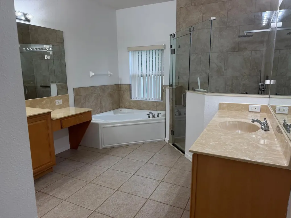 20008 Nob Oak Avenue Tampa FL 33647