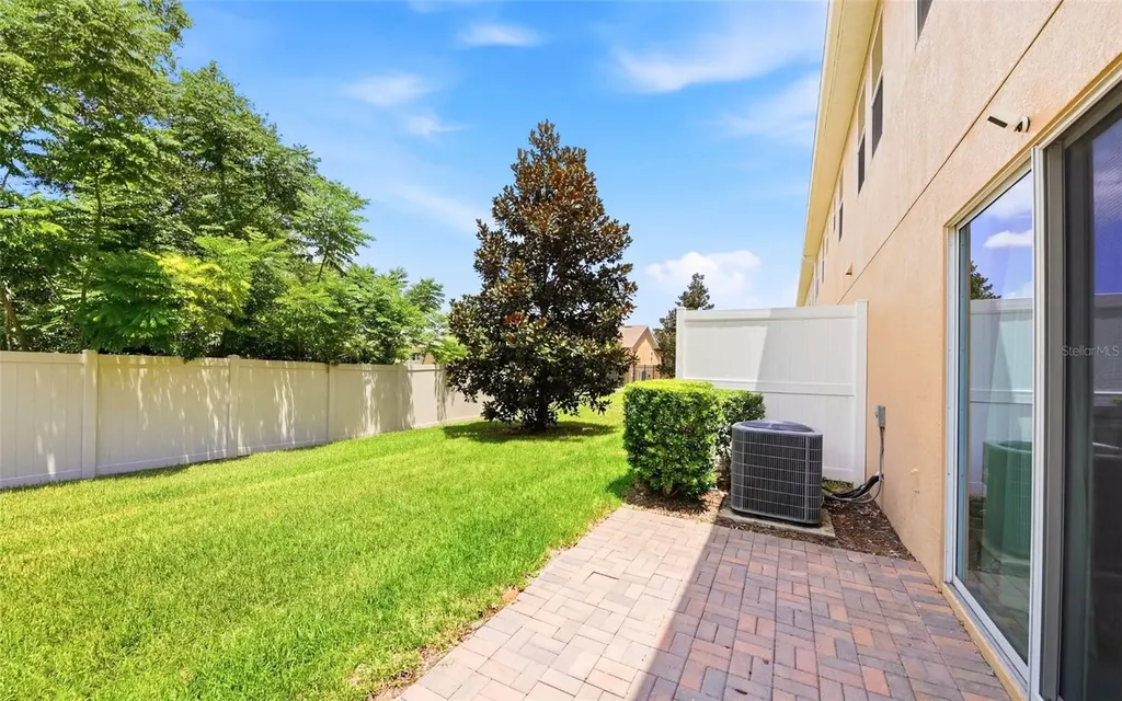 1136 E 10th Street Apopka FL 32703