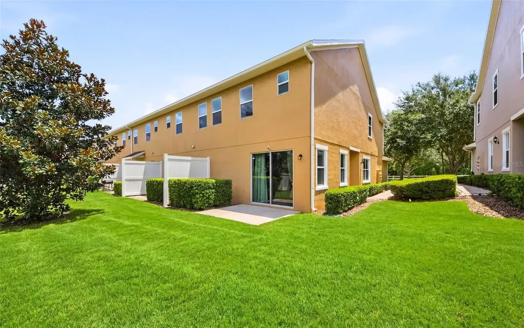 1136 E 10th Street Apopka FL 32703