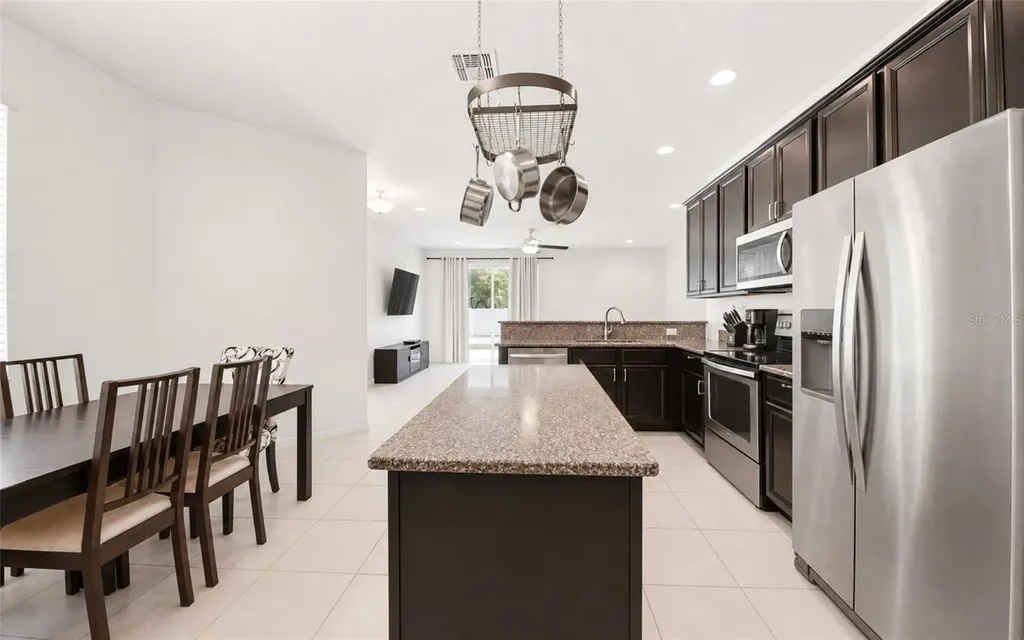 1136 E 10th Street Apopka FL 32703