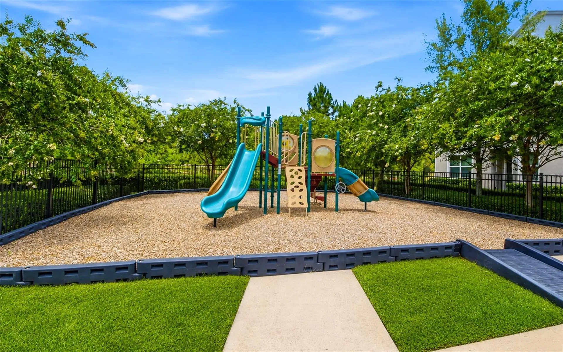 1136 E 10th Street Apopka FL 32703