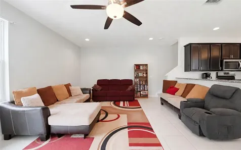 1136 E 10th Street Apopka FL 32703