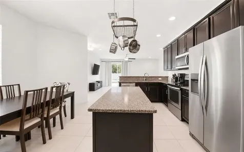 1136 E 10th Street Apopka FL 32703