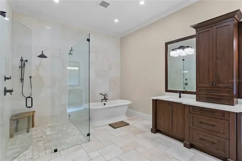 17027 Candeleda De Avila Tampa FL 33613