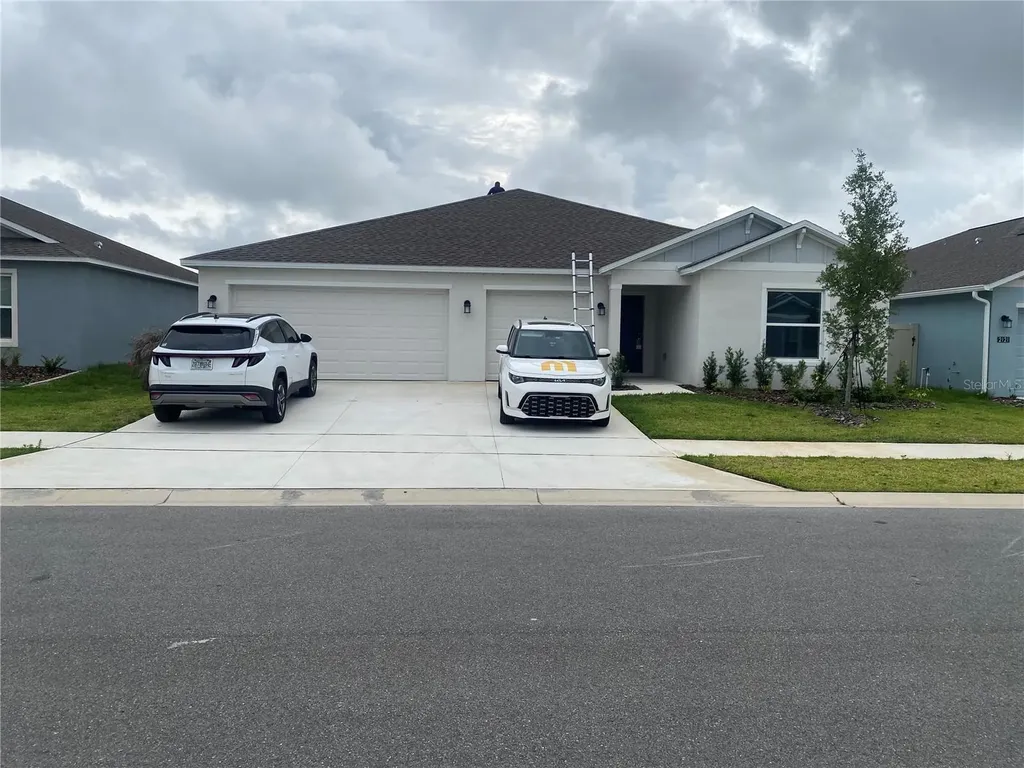 2125 Lasso Loop Eagle Lake FL 33839