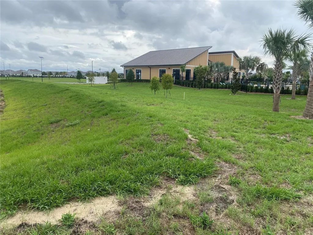 2125 Lasso Loop Eagle Lake FL 33839