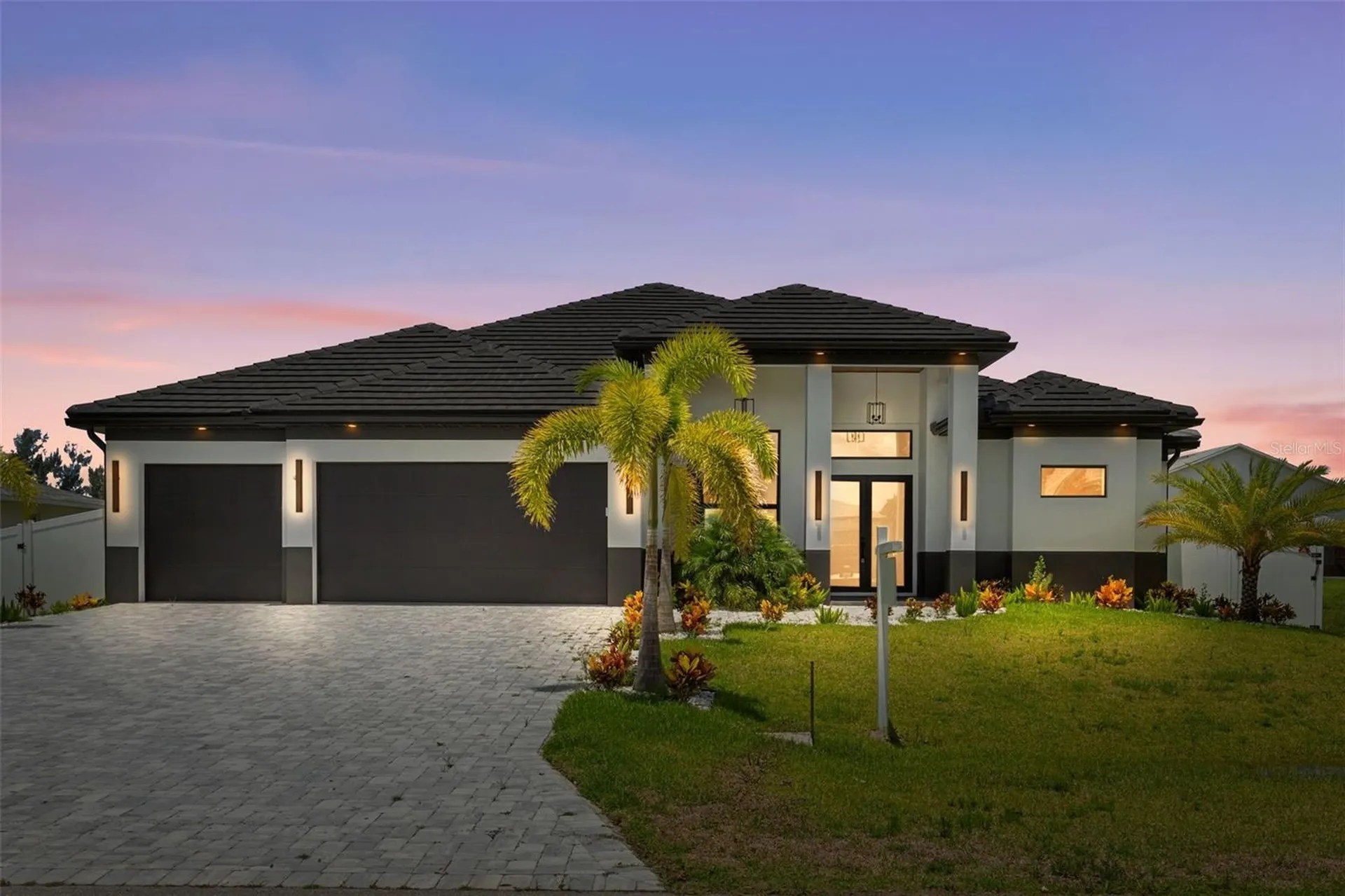 Cape Coral FL, 10 SW 33rd Avenue