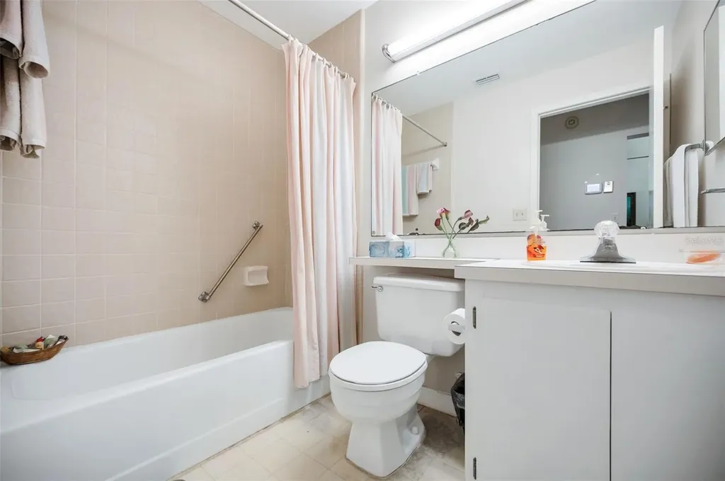1333 Shady Pine Way Tarpon Springs FL 34688