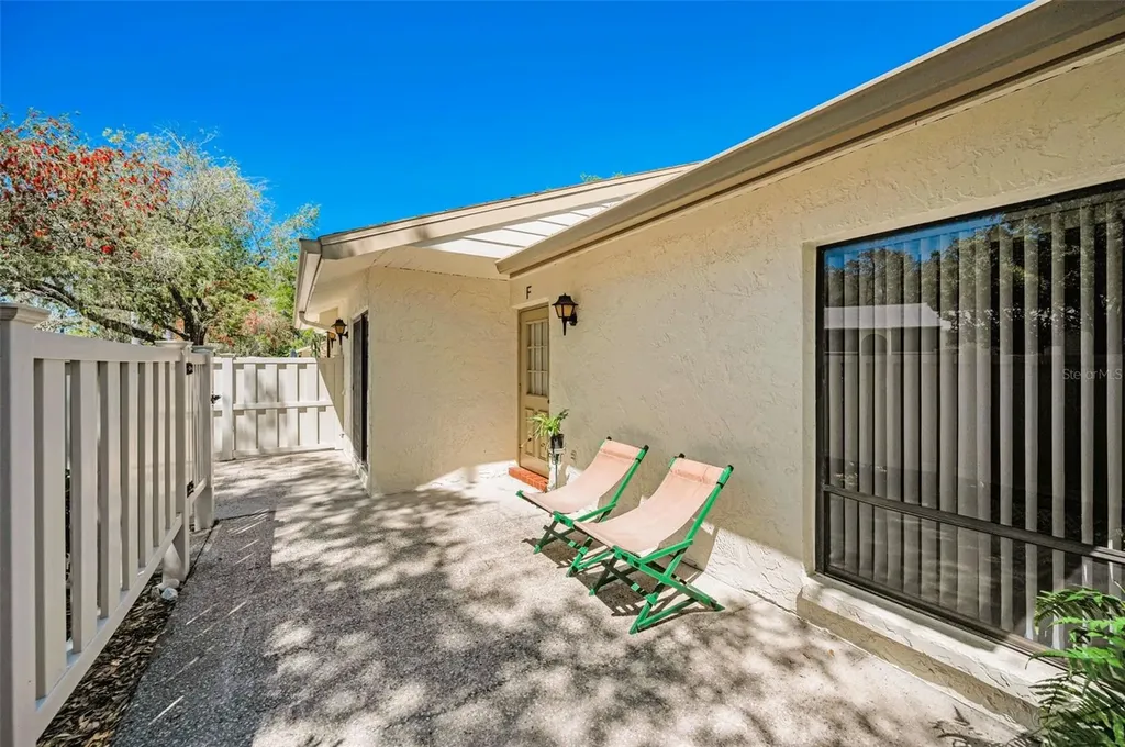 1333 Shady Pine Way Tarpon Springs FL 34688