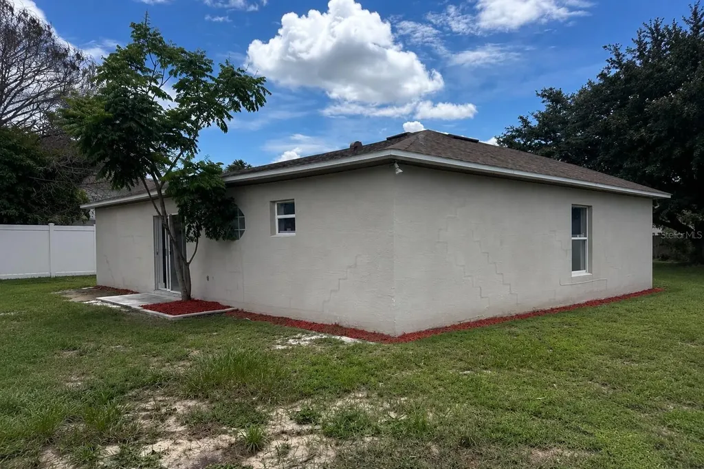 5112 Laval Drive Orlando FL 32839